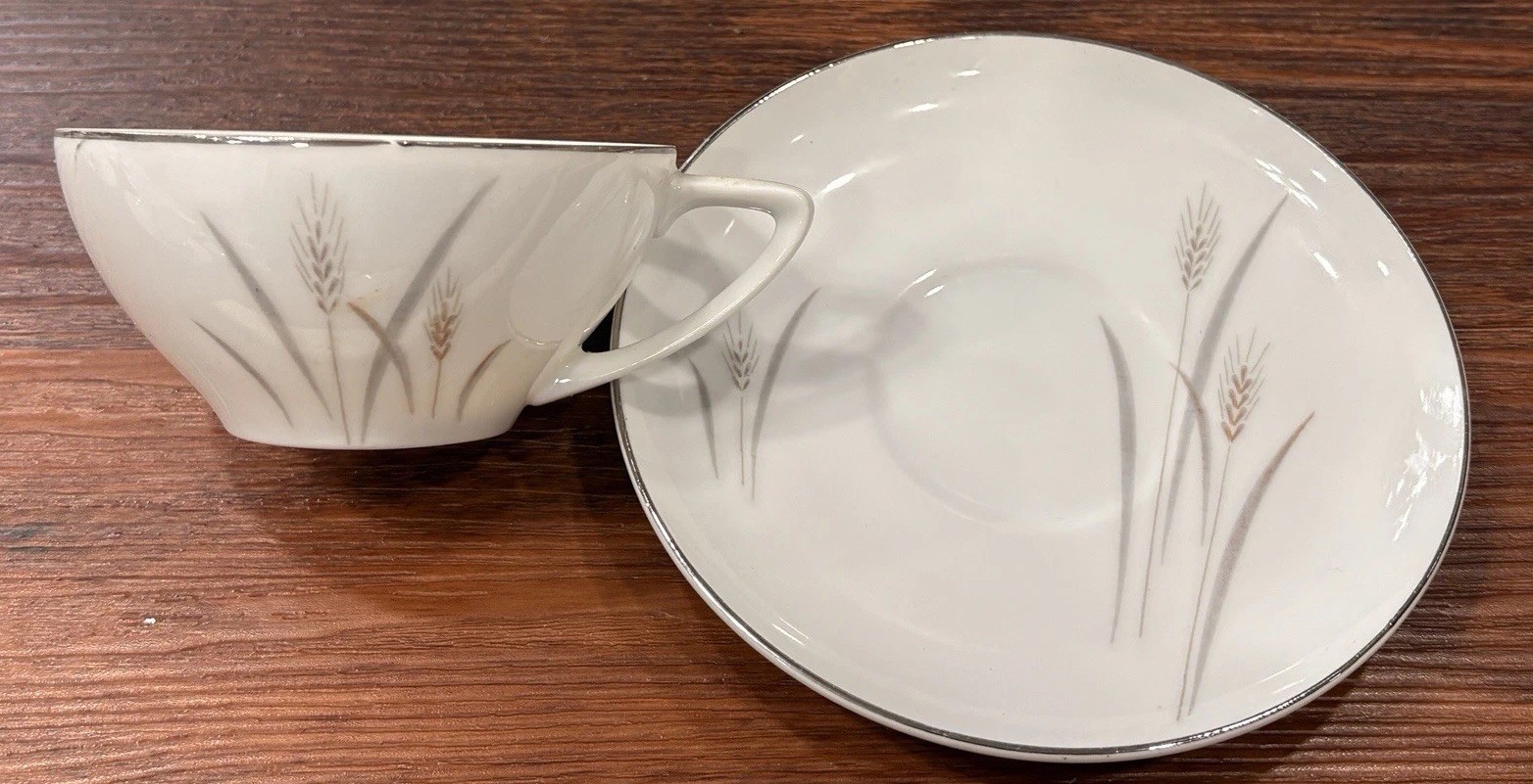 Set Of 25 Platinum Wheat Fine China Japan Tea Cups x 11 And Saucers x 14