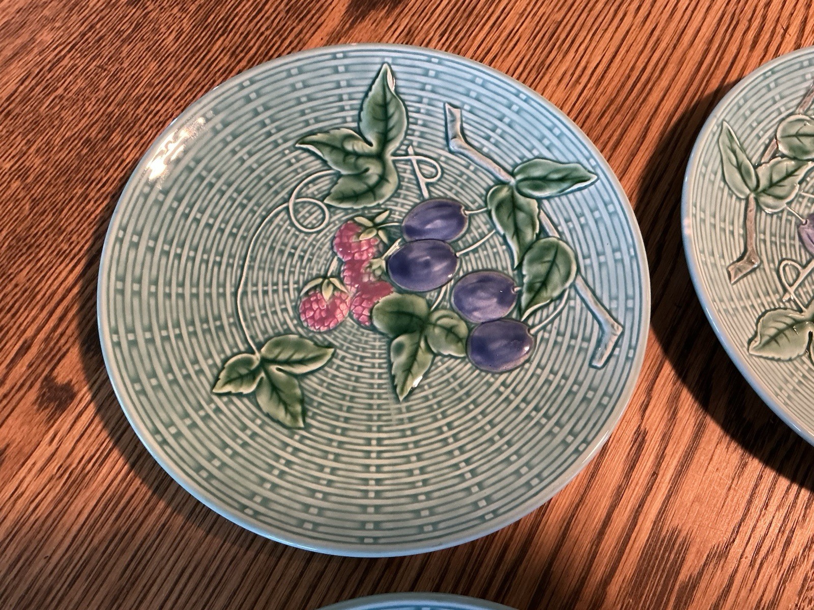 SET Of SIX Majolica Plates Teal Aqua Raspberry Plumb 2230 B Germany Weave 7.75”