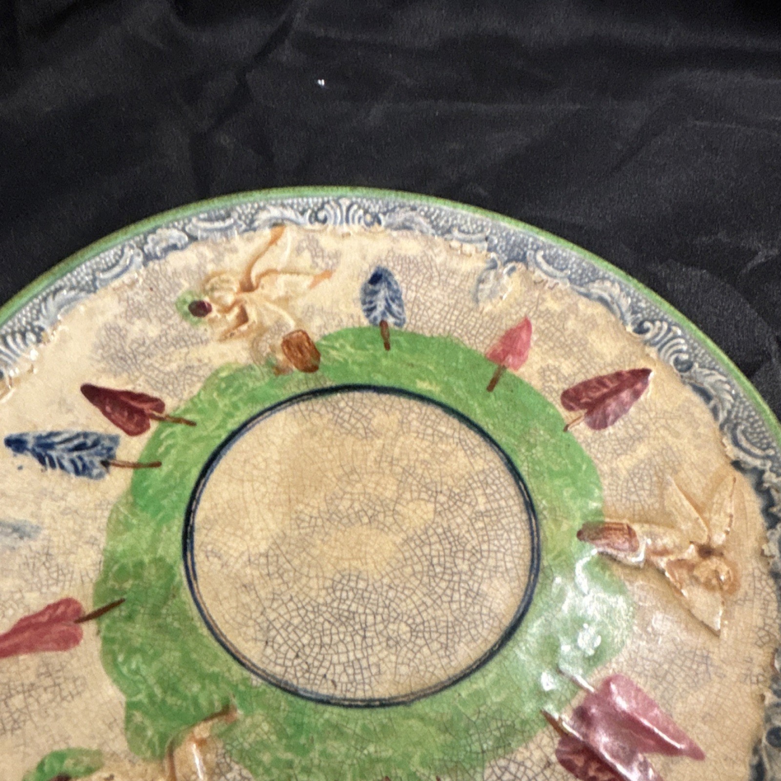 Mepoco ware made in Japan Ceramic Decorative Plate Cherubs and Leaves