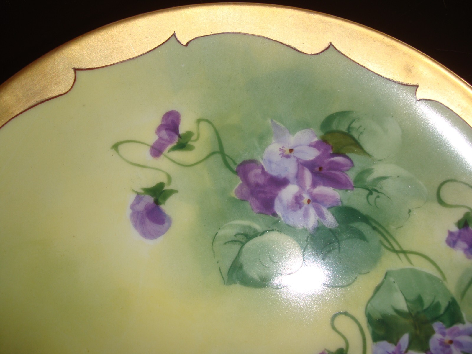HAVILAND LIMOGES HAND PAINTED PLATE PICKARD ARTIST “MICHEL” VIOLETS &GOLD 8 1/2″