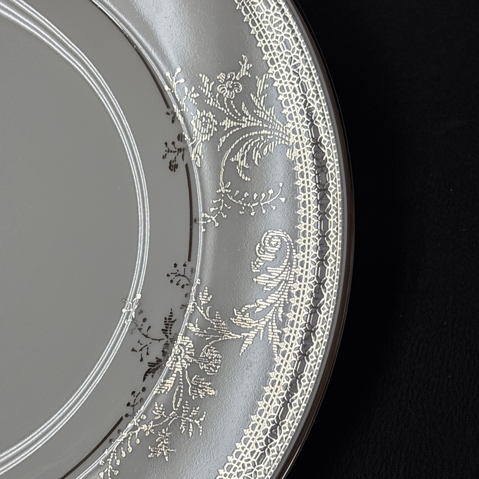 Wedgwood Vera Wang VERA LACE (Platinum) Salad Plate 8 1/8 Inches