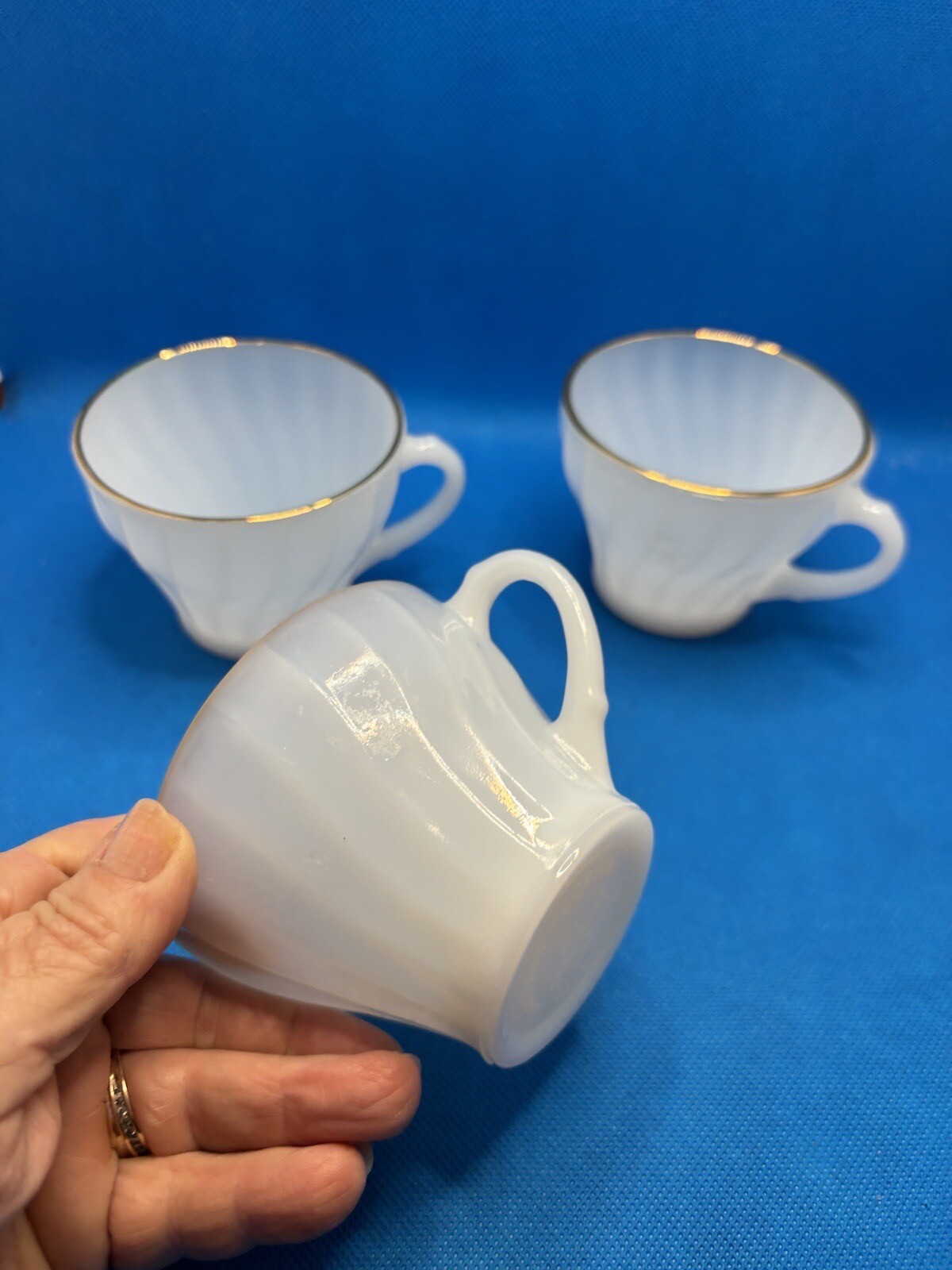 Vintage Anchor Hocking Swirled Milk Glass With Gold Trim Cup Set of 3