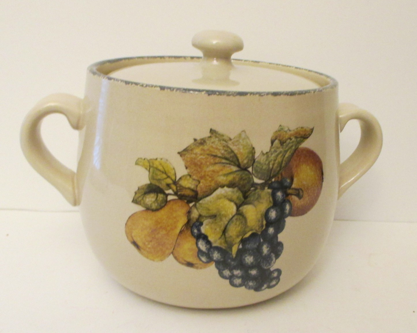 Vtg Home And Garden Fruit 2005 Party Ltd Stoneware Soup Bean Pot 2 Quart