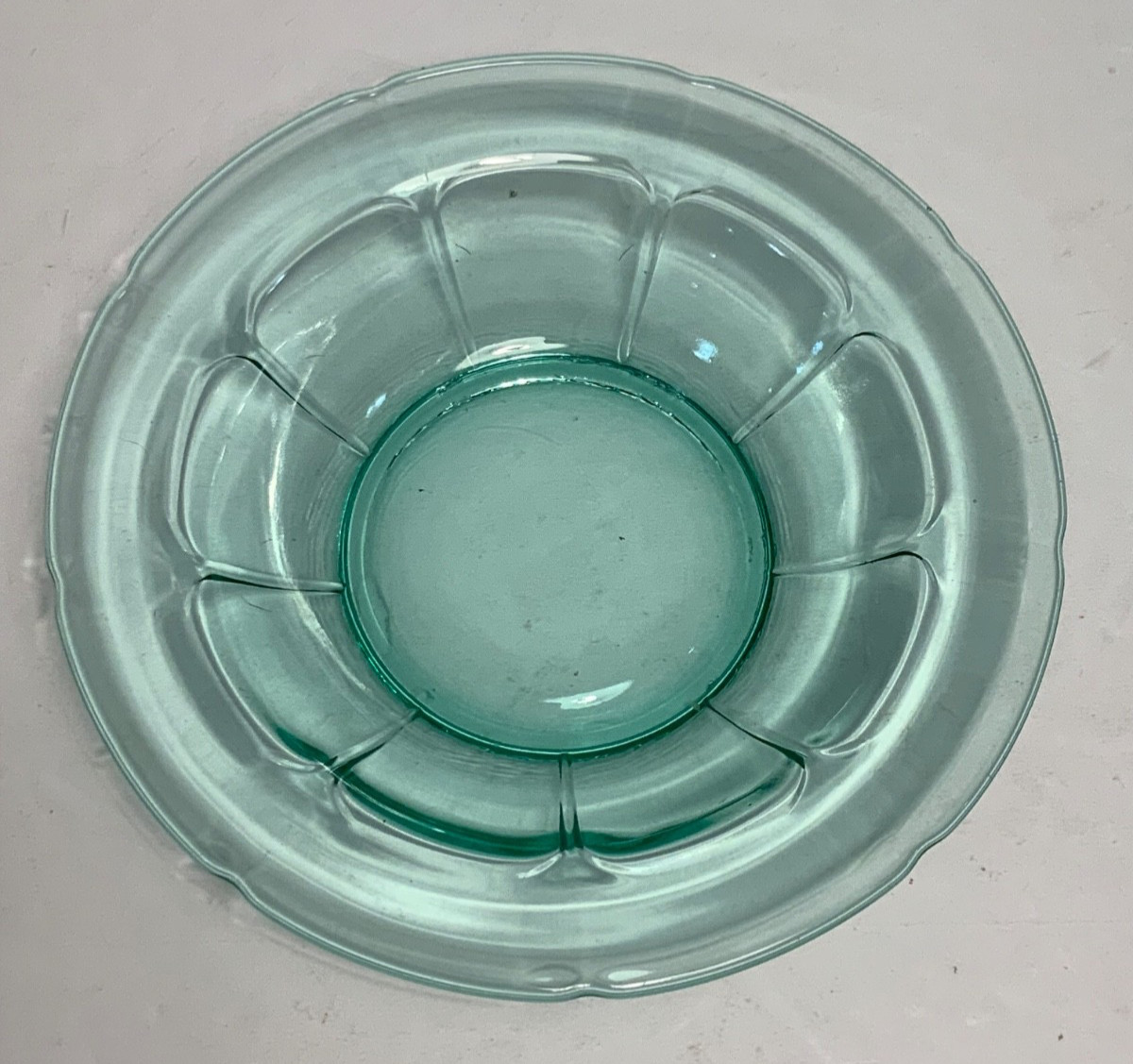 Set of 6 Diamond Glass Co. Victory Green Uranium Glass Fruit Bowls 6.5 in.