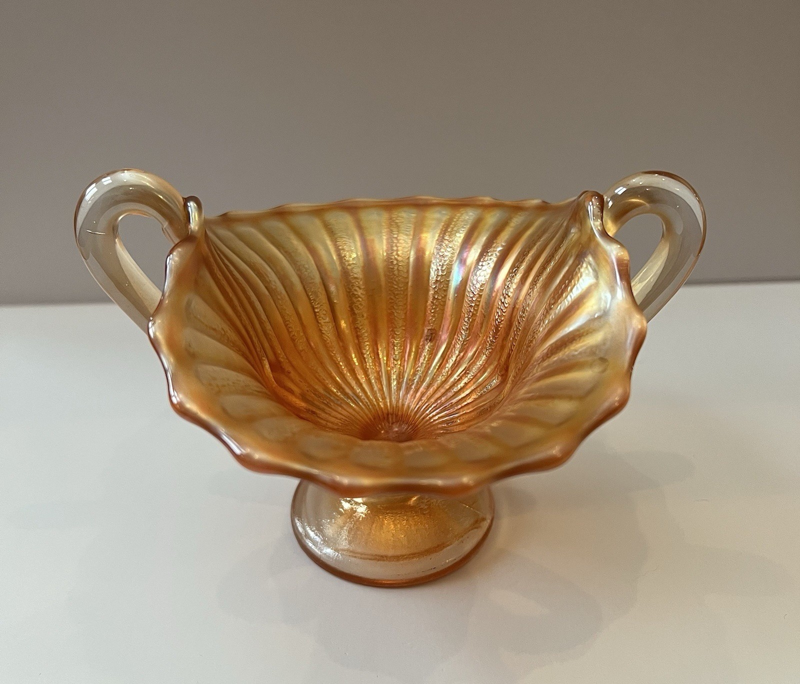 Antique Imperial Marigold Carnival Glass Stippled Rays Bowl UV Reactive 5.75″