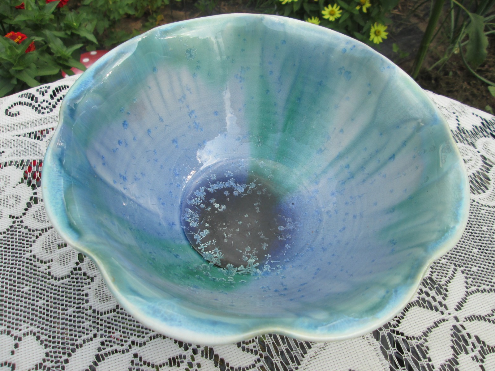 Edgecomb Potters Turquoise blue Scalloped Bowl Pottery Crystalline drip Glaze 9″