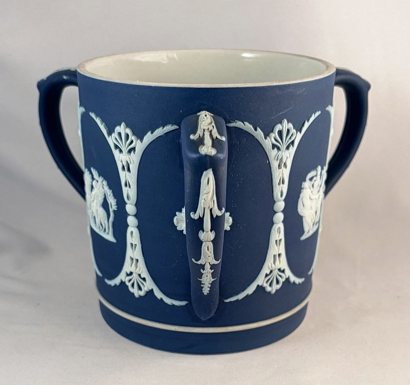 Antique 1903 Wedgwood Jasperware Dark Cobalt Blue Dip 3-Handled Loving Cup / Tyg