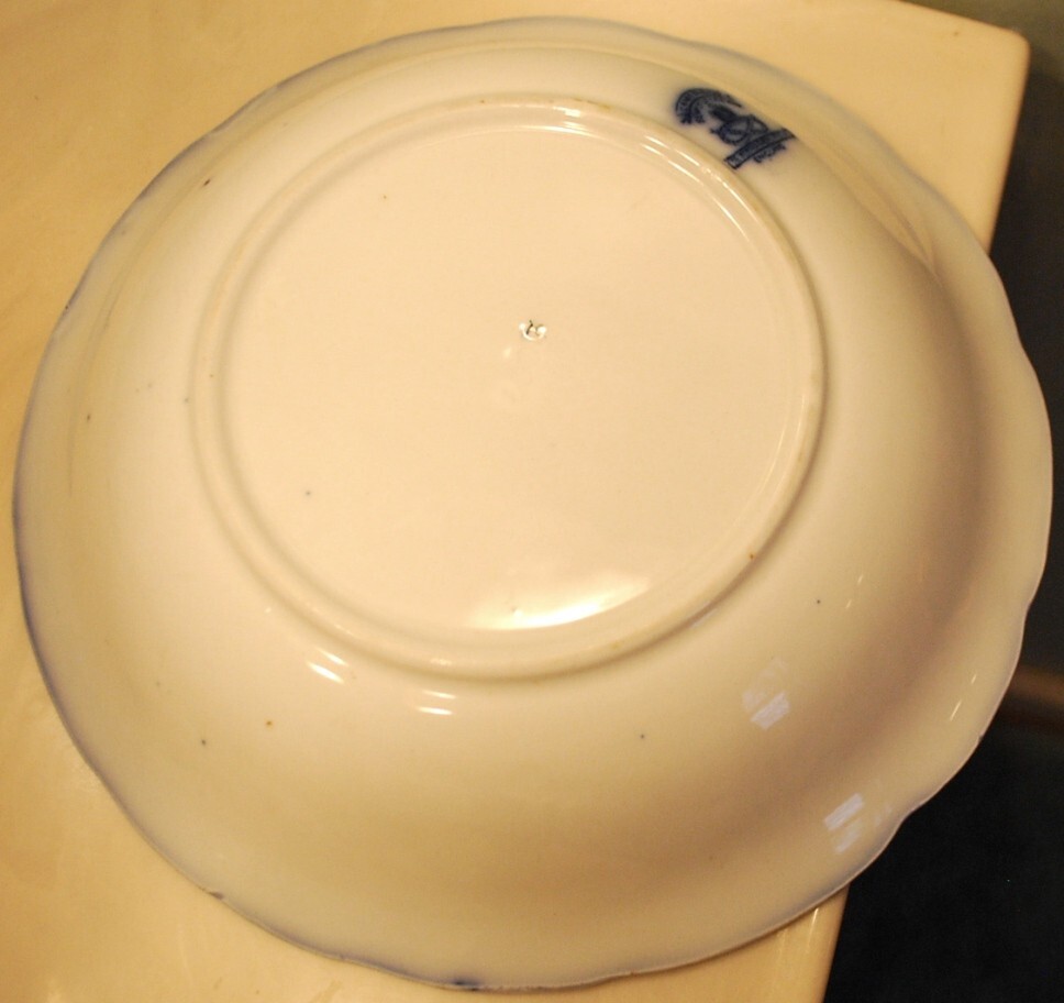 New Wharf Pottery Antique FLOW BLUE England CAMBRIDGE 9” Serving Bowl c. 1877