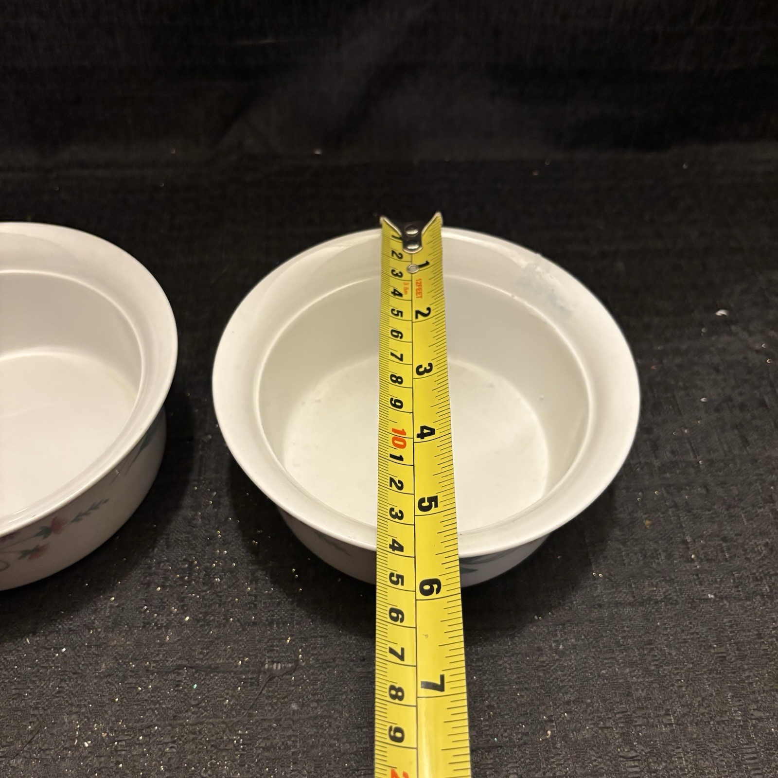 Oneida Ava Floral Fruit Dessert Bowls Ramekin 5 1/2 inches Set Of 2 (28)