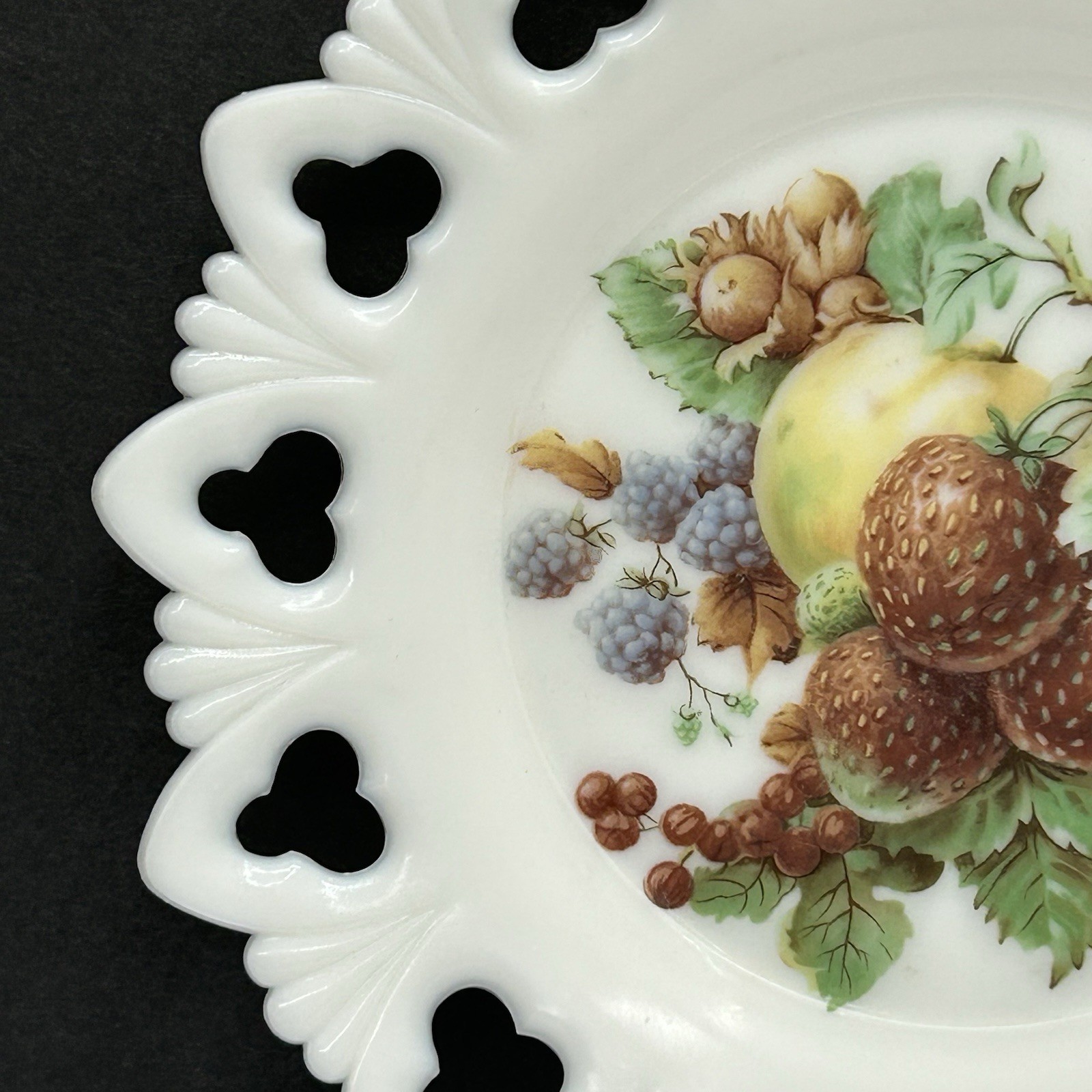 Kemple Milk Glass Plate “Shell & Club” Open Lace Border with Fruit Transfer VTG