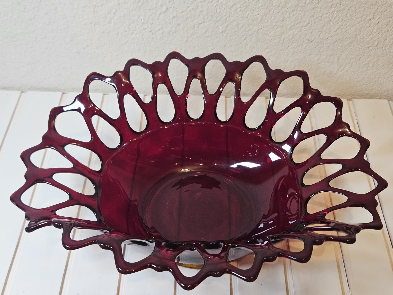 Vintage Westmoreland Doric Lace Cranberry Amethyst Open Lace Banana Bowl