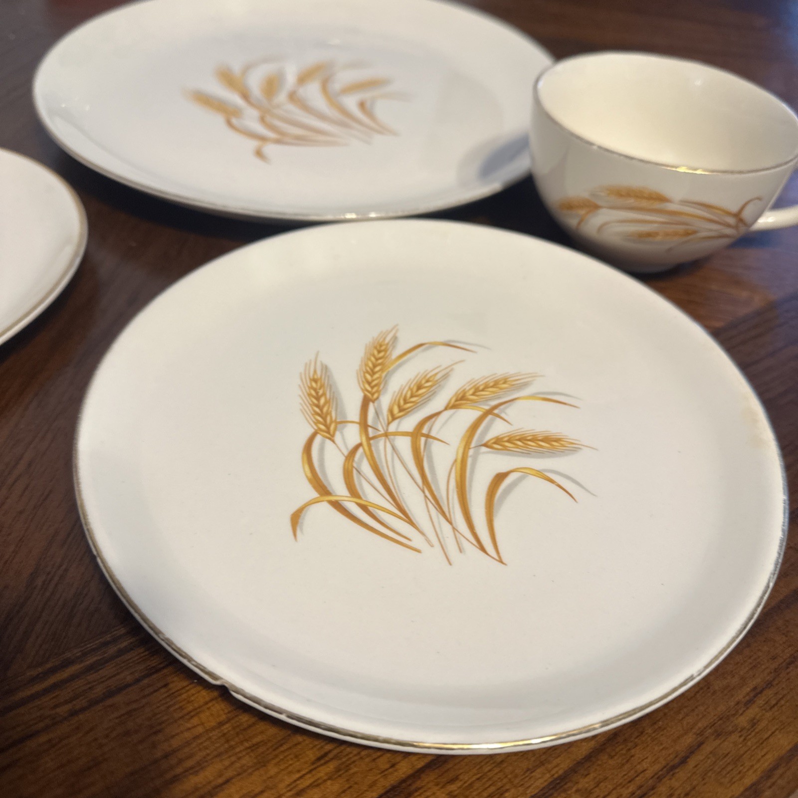 Vintage Golden Wheat Dishes Set Of Four Cup ,Saucer, And Two Plates.