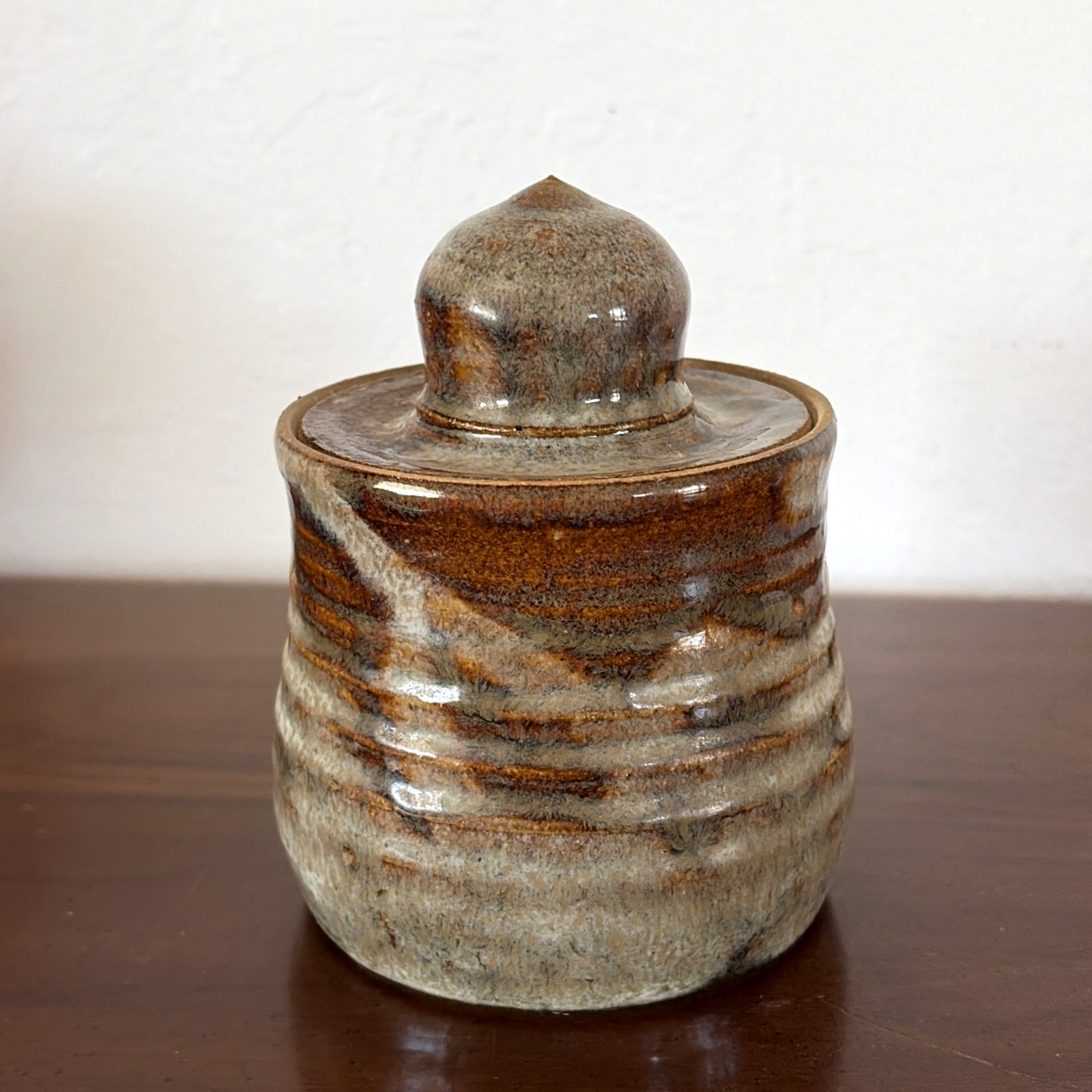 Art Pottery Covered Sugar Bowl / Covered Dish w Lid 4″ Earthytone