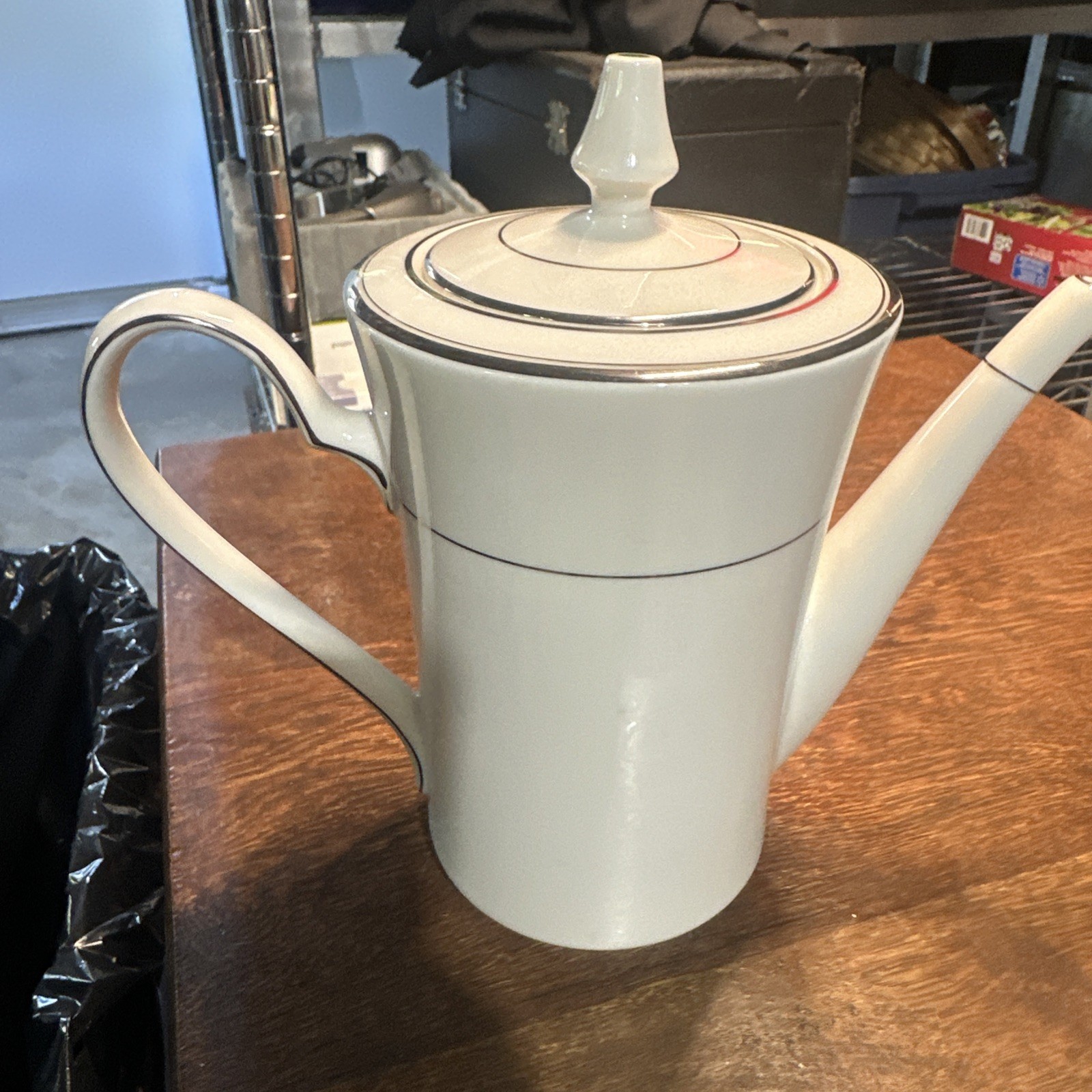 Noritake Ivory China Champlain Coffee Pot 7553 Japan White Silver 6 Cup Mint