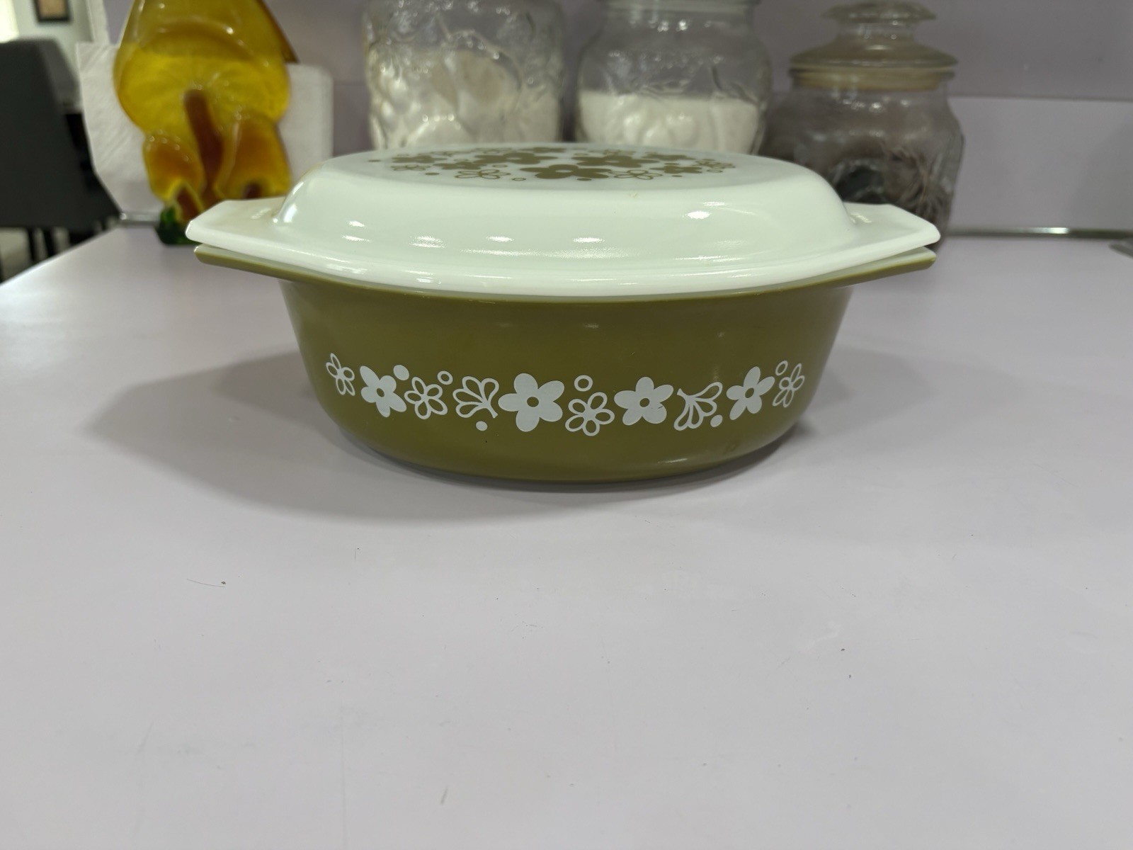 VTG PYREX Oval Casserole w/ Lid Avocado SPRING BLOSSOM CRAZY DAISY 1 1/2 QT 043