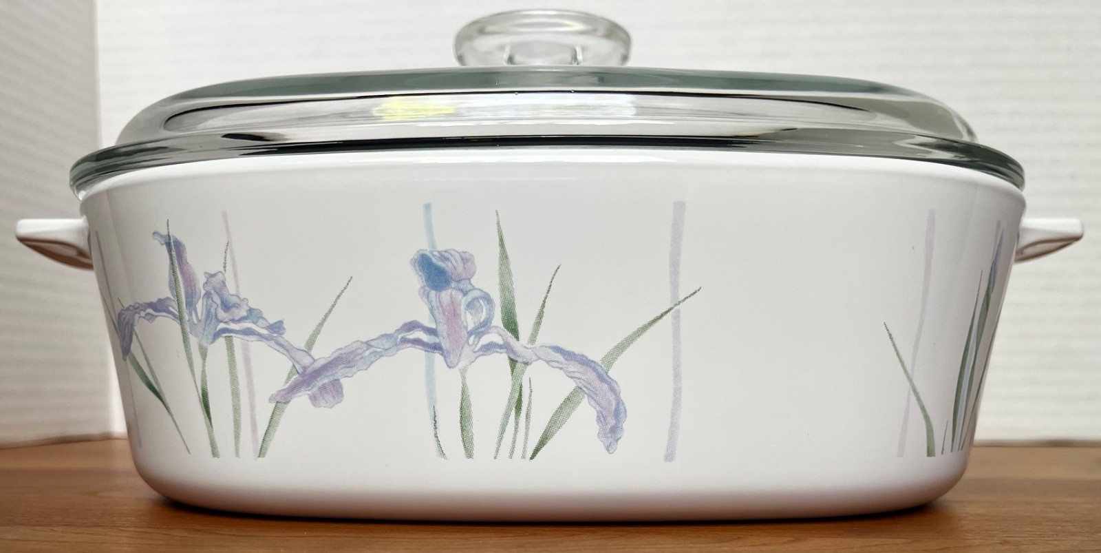 Corning Ware Shadow Iris A-2-B, 2 Liters with A-9-C Pyrex Lid Casserole Dish