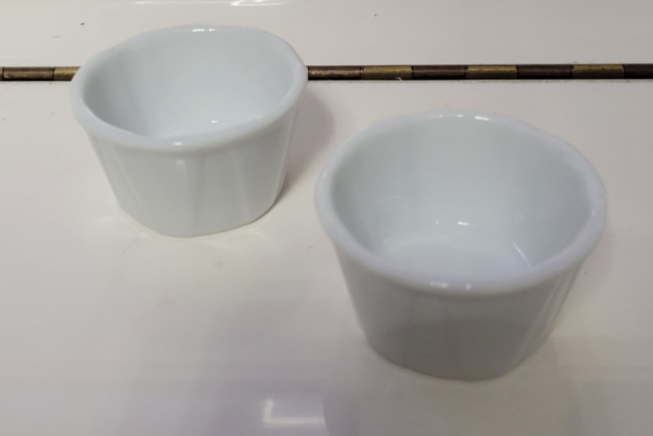 2 WHITE PORCELAIN WILLIAMS SONOMA ROUND SAUCE DISHES 1.25 BY 2.25 INCHES 1 OZ