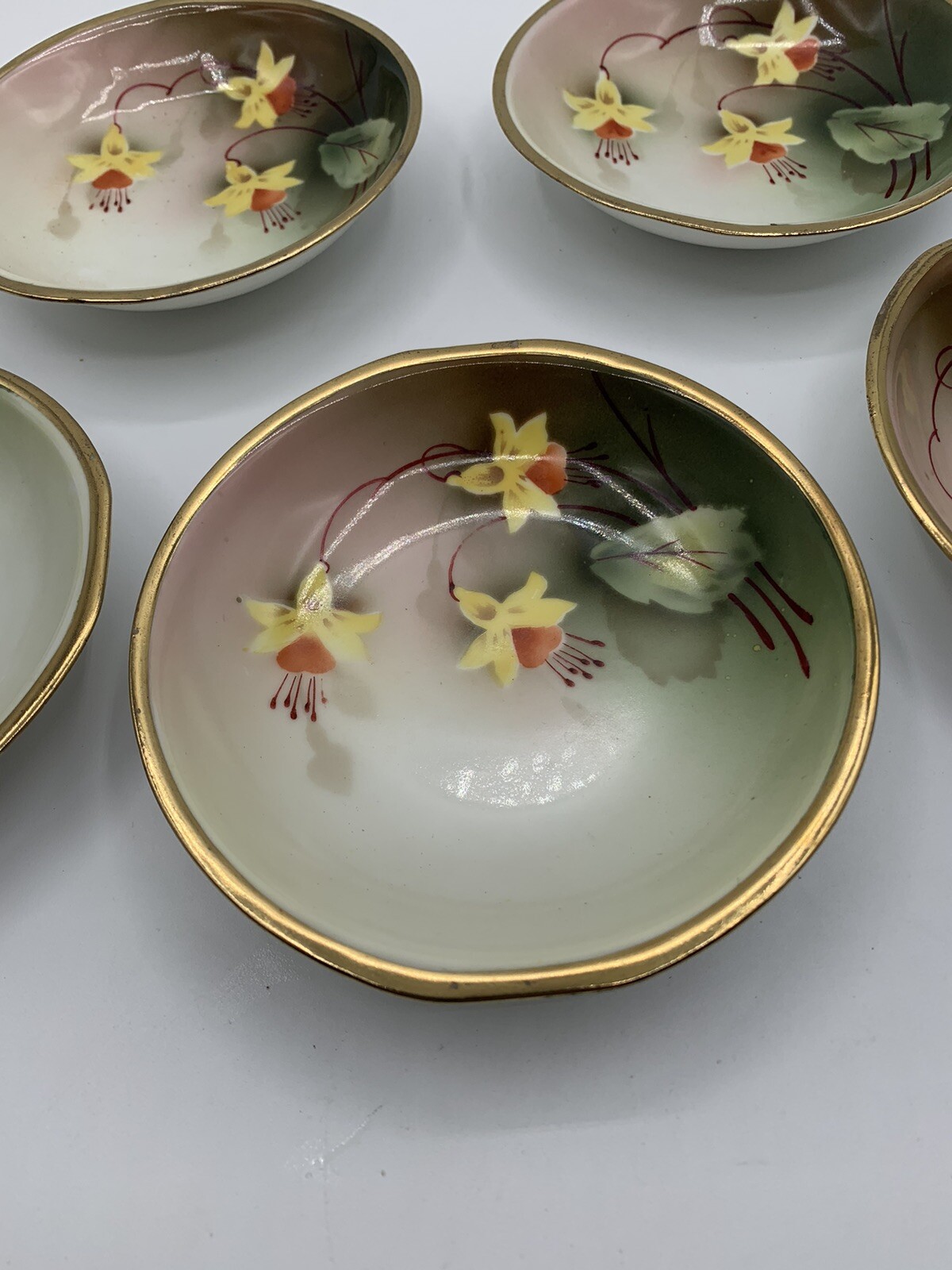 5 RS Germany Bleeding Heart Berry Dessert Bowls 5 1/8″