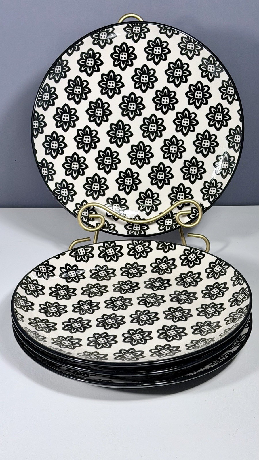 Set of 4 Certified International Black White Floral Dinner Plates 10.5”
