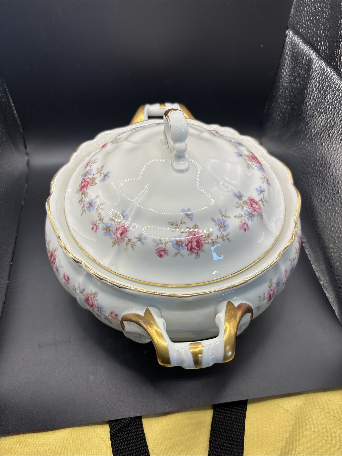 VINTAGE EDELSTEIN MARIA THERESIA FLORENCE FOOTED COVERED VEGETABLE TUREEN
