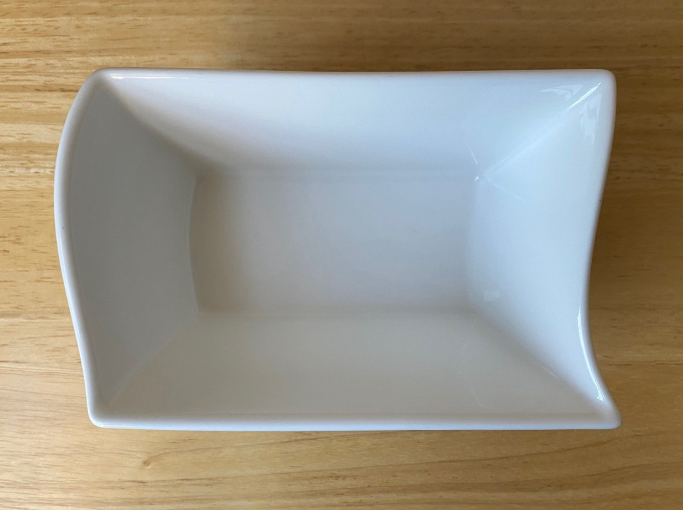 VILLEROY & BOCH NEW WAVE White Rectangular Gravy Boat – Germany – EUC