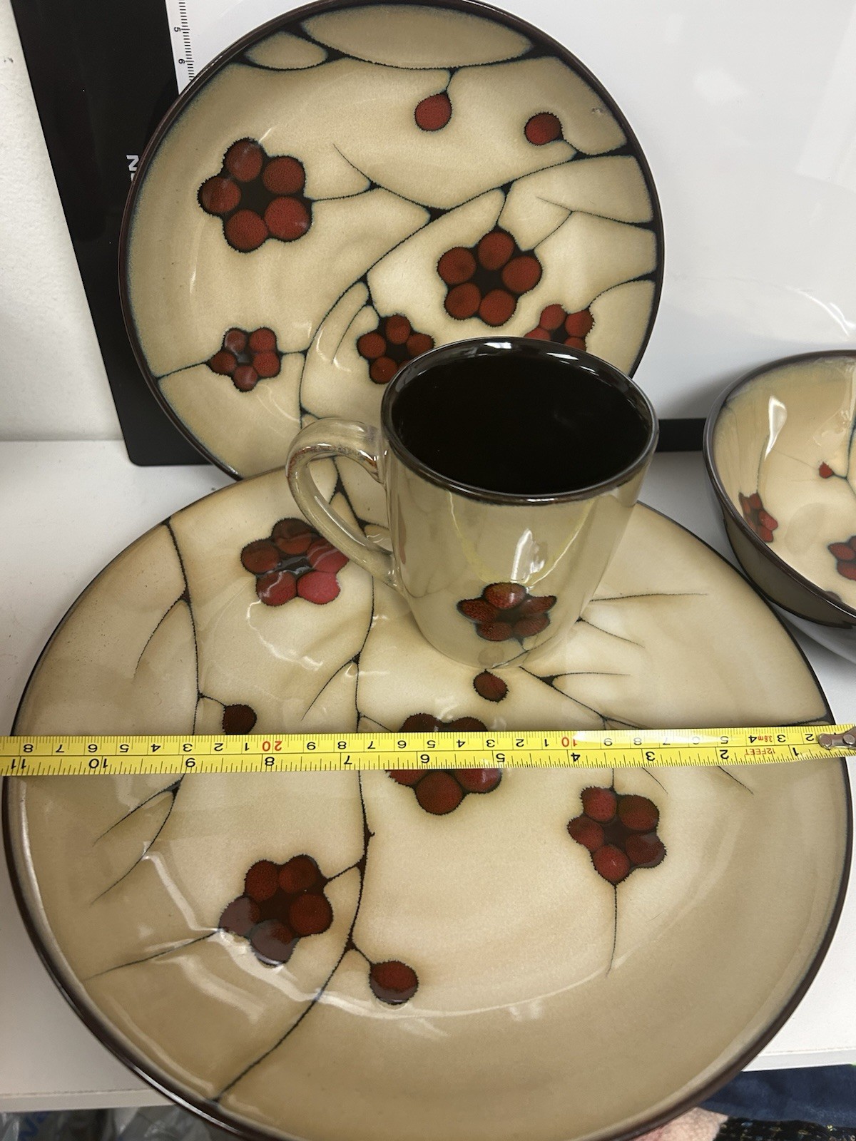 Pfaltzgraff Aster Complete 4 Piece Place Setting. 2 Plates, Bowl, Cup. Floral