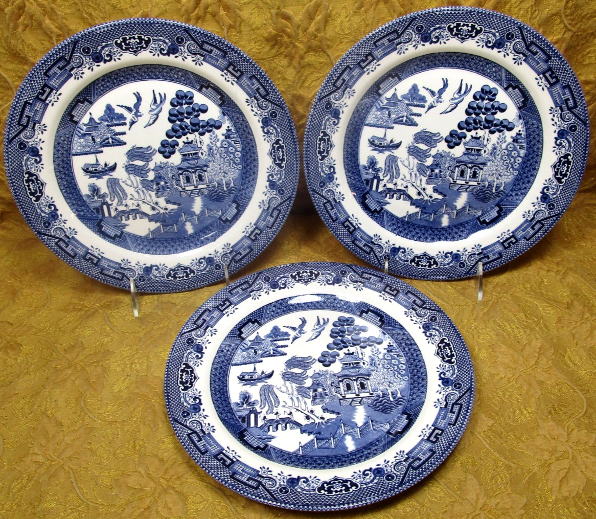 3 Churchill England BLUE WILLOW earthenware 10 3/8″ dinner plates-minor utensil