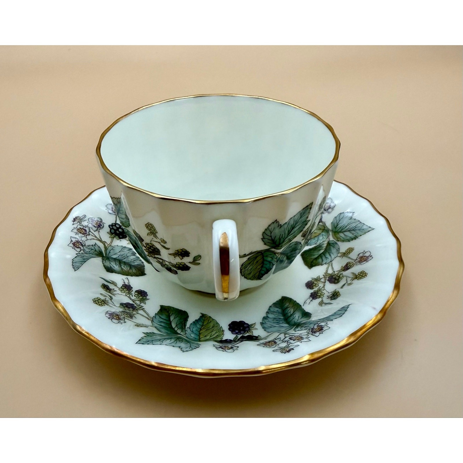 Royal Worcester Lavinia Tea Cup & Saucer Fine Bone China England Blackberry