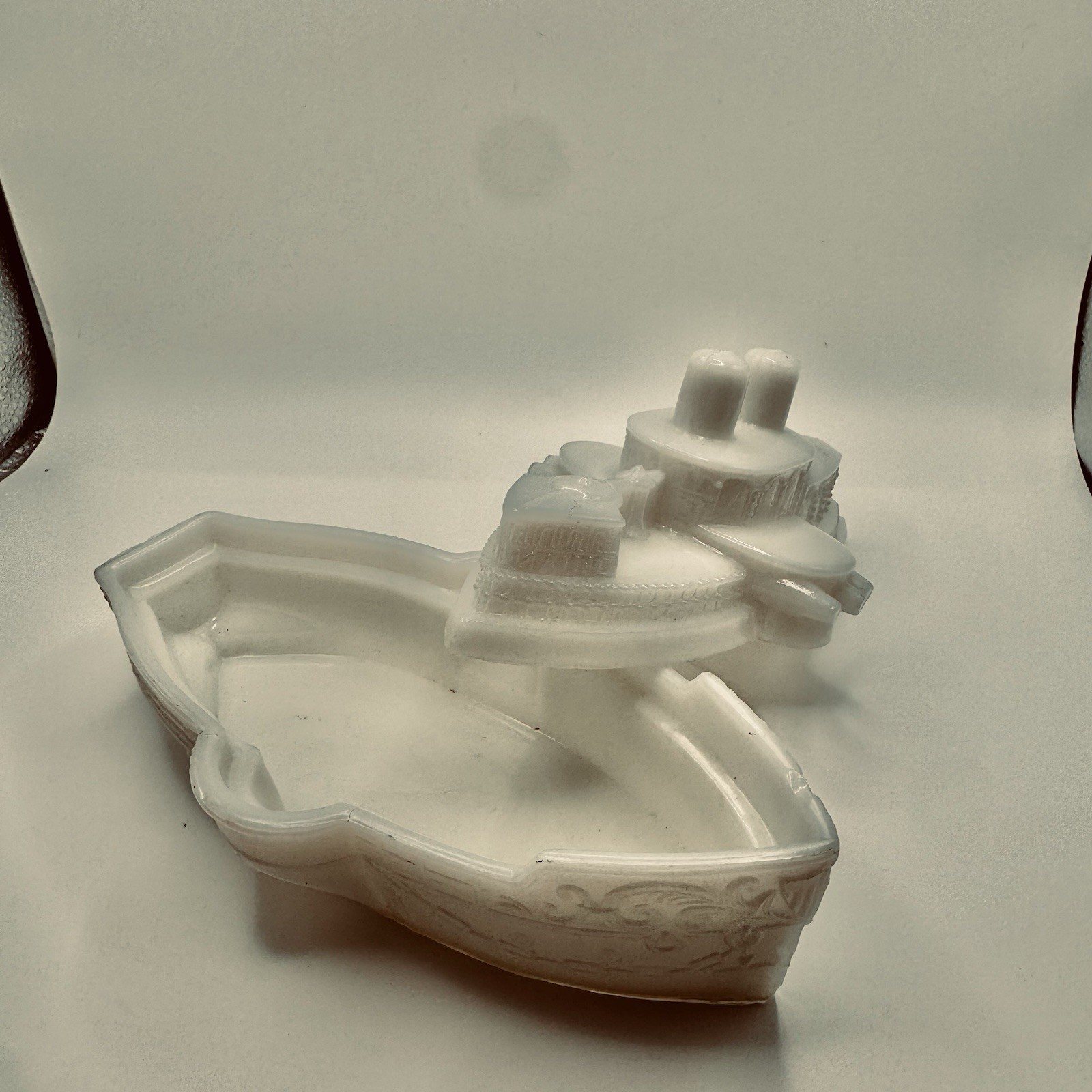Antique USD Maine Battleship Milk Gladd Covered Dish