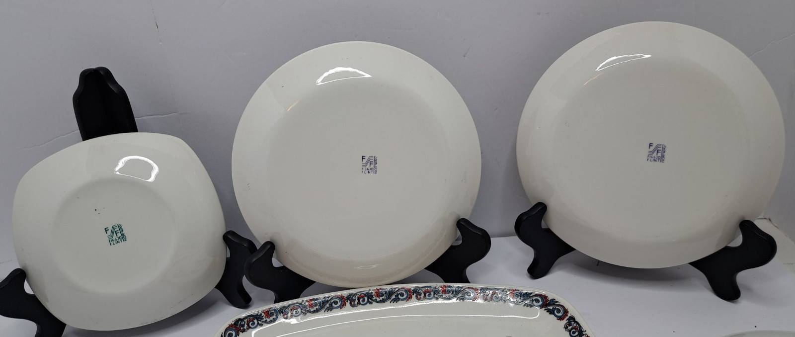 Figgjo Norway 17 Pc Set Hardanger Dancers 6 Ea Cup / Saucer 3 Salad Plate Tray +
