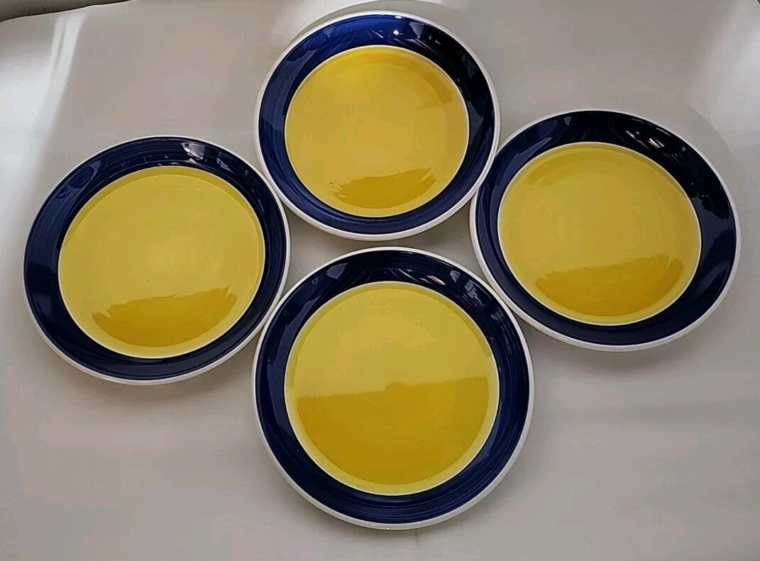 Crate & barrel set of 4″SUNDANCE” Salad Plates yellow /cobalt blue ITALY NEW!
