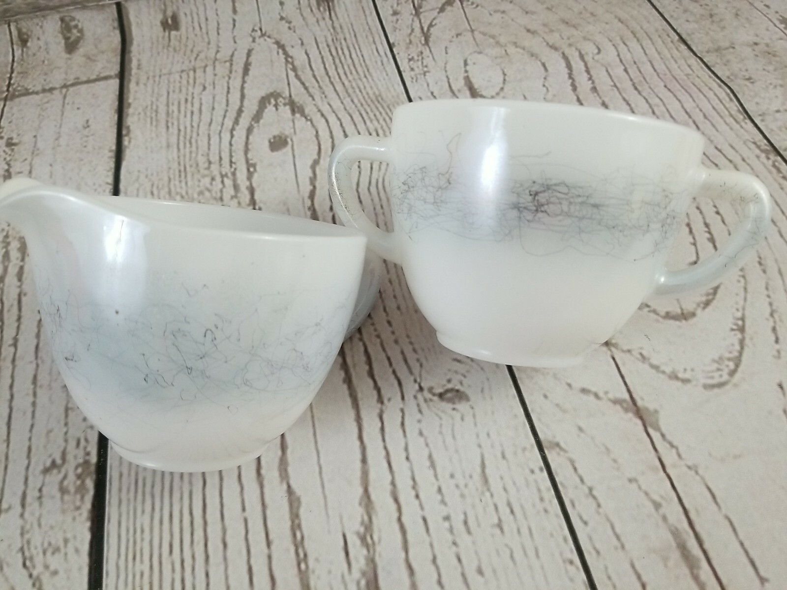 Federal Glass Creamer and Sugar Bowl Spaghetti Pattern Drizzle Retired Vintage