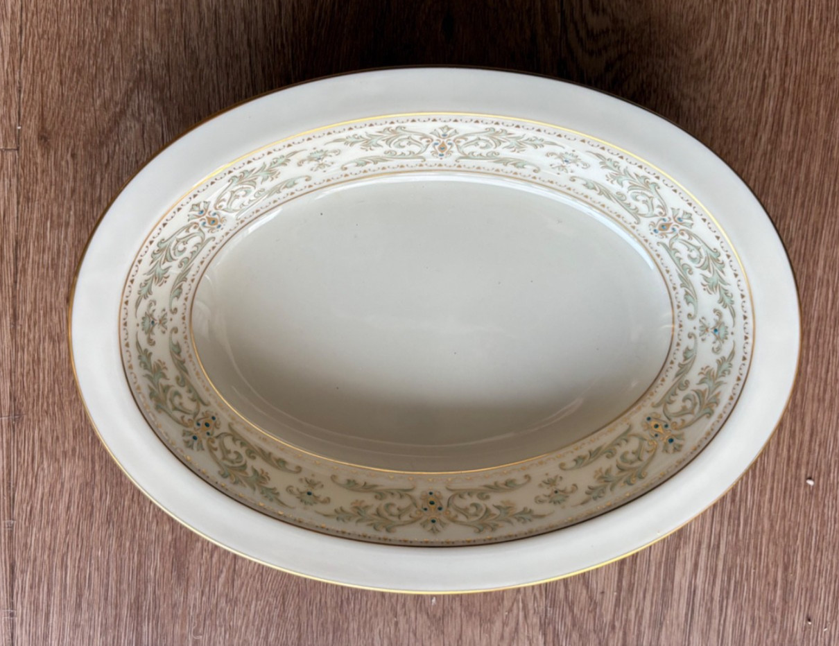 Lenox Noblesse Oval Round 9 1/2″ Vegetable Salad Serving Bowl