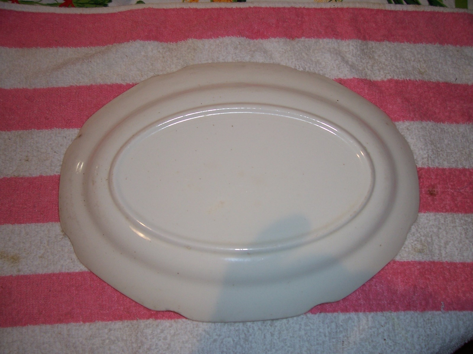 Vintage Ceramic / China Oval Dish / Platter / Tray , 11 x8x1 Inches, Kitchenware