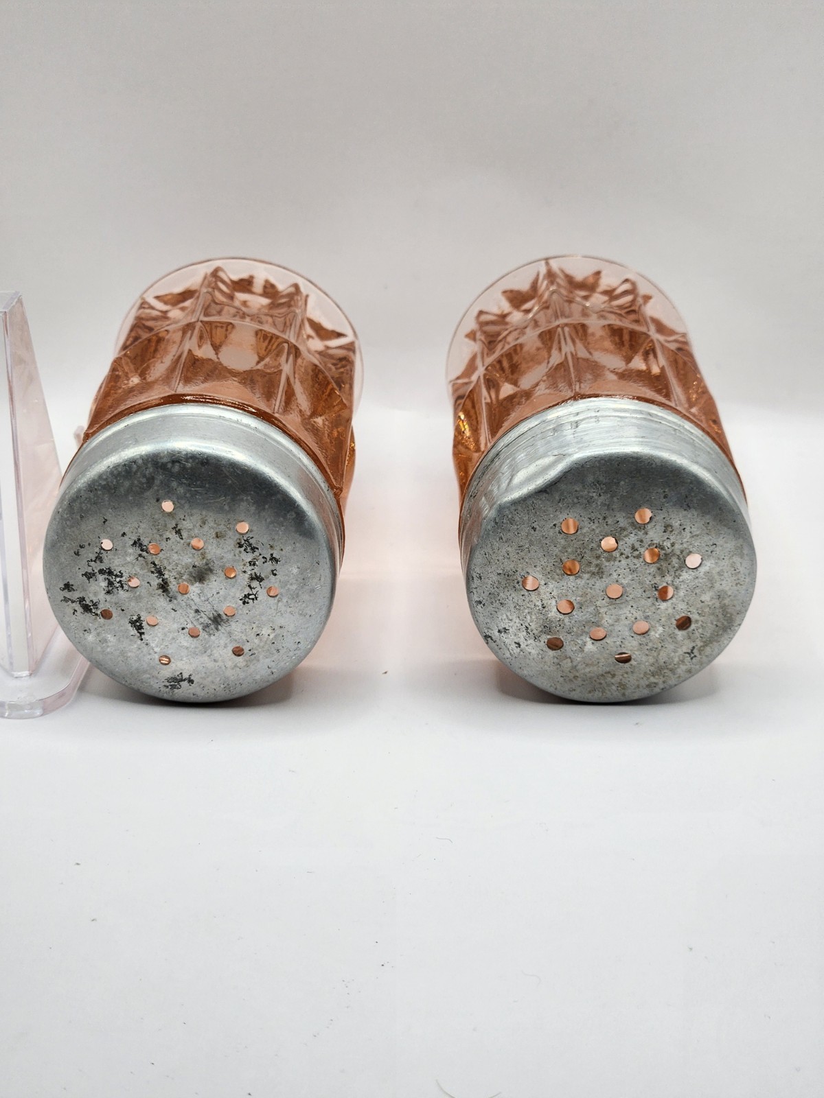 Windsor Diamond Pink Depression Glass Salt/Pepper Shakers Jeanette Glass