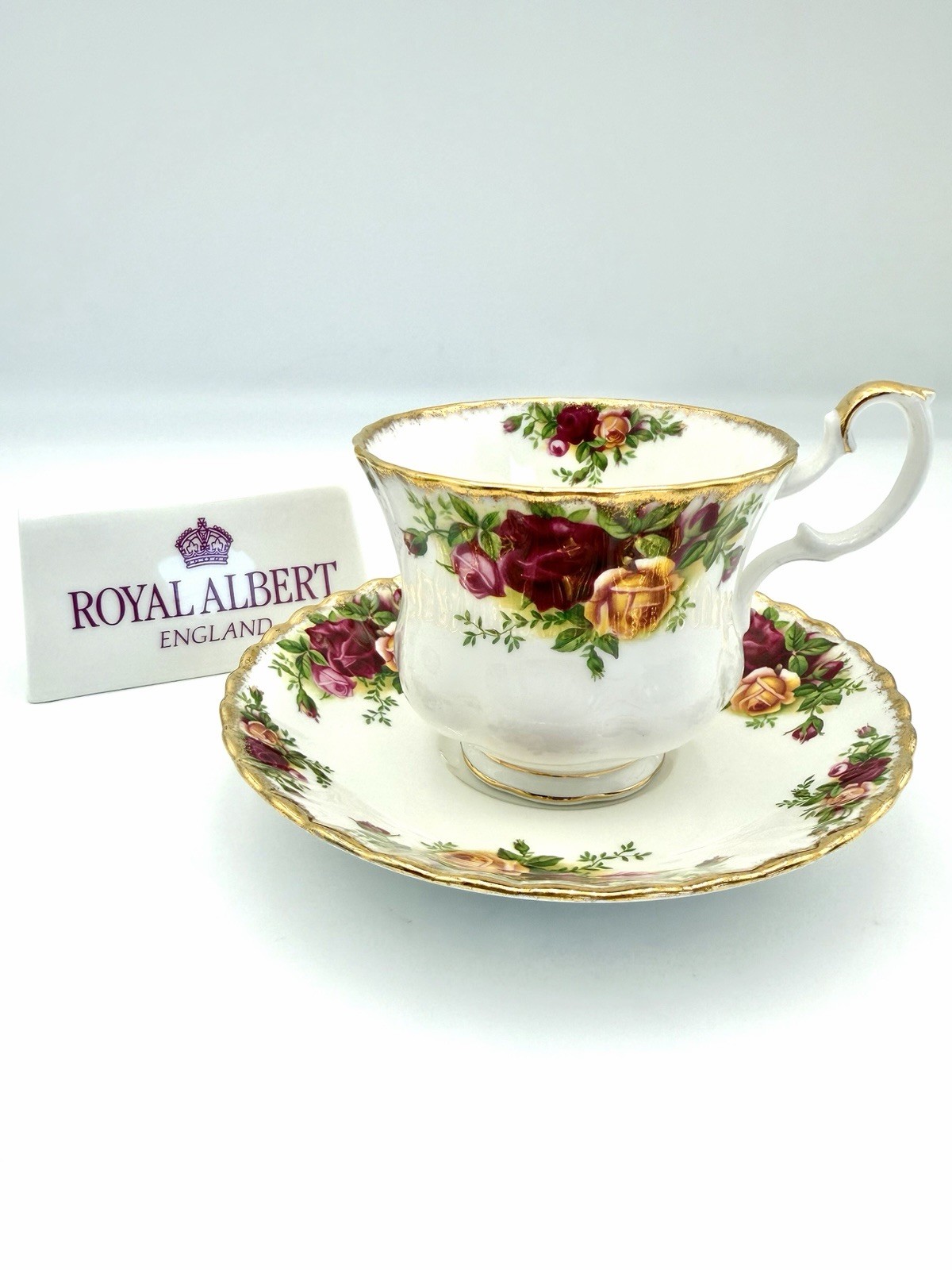 Royal Albert Old Country Roses – Oversized Cup & Saucer Set