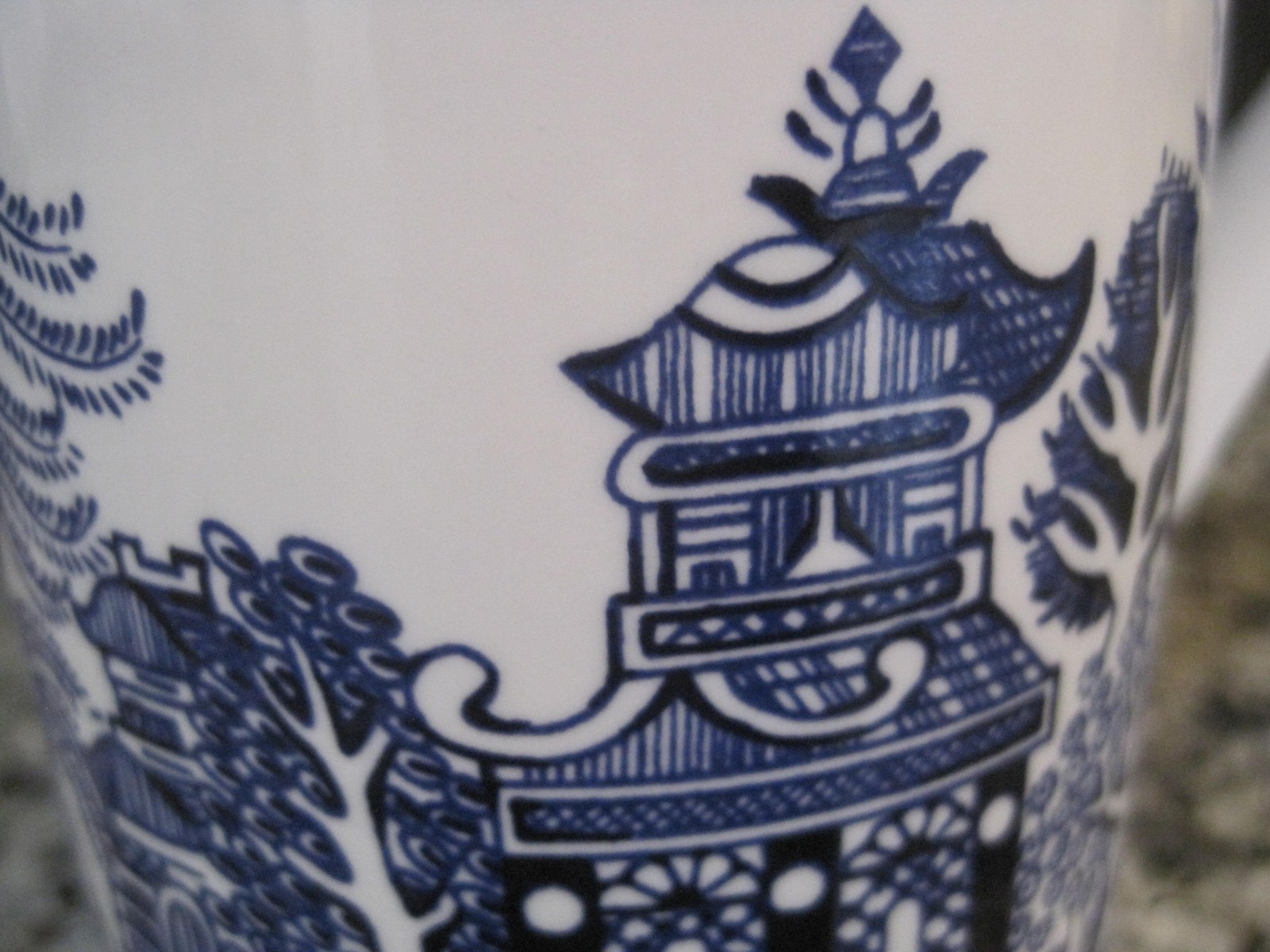 Blue Willow Blue & White Royal Cuthbertson Mug Cup 4.5 x 3 inches EXCELLENT