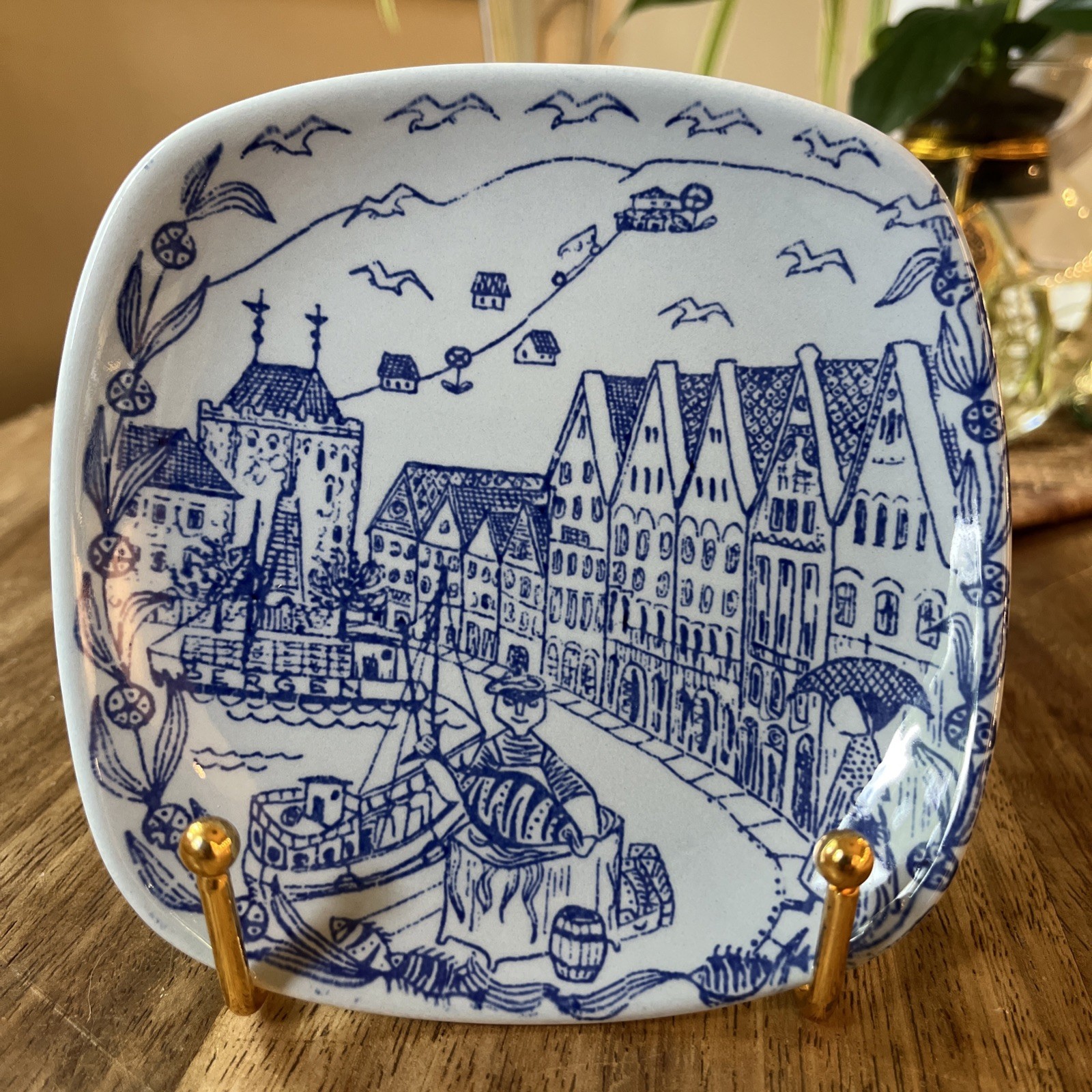 Stavangerflint Norway Fisherman Wharf Plate Kari Nyquist Norwegian Ceramics 5 in