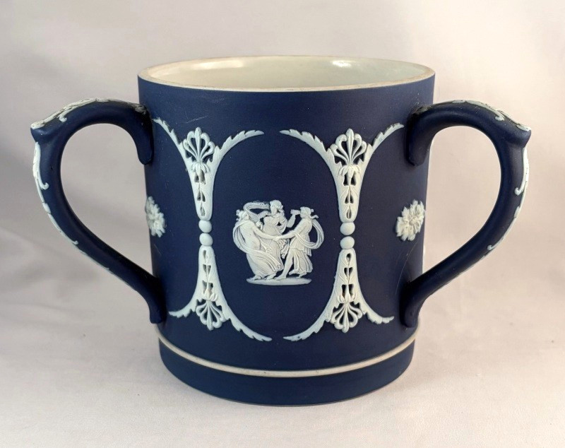Antique 1903 Wedgwood Jasperware Dark Cobalt Blue Dip 3-Handled Loving Cup / Tyg