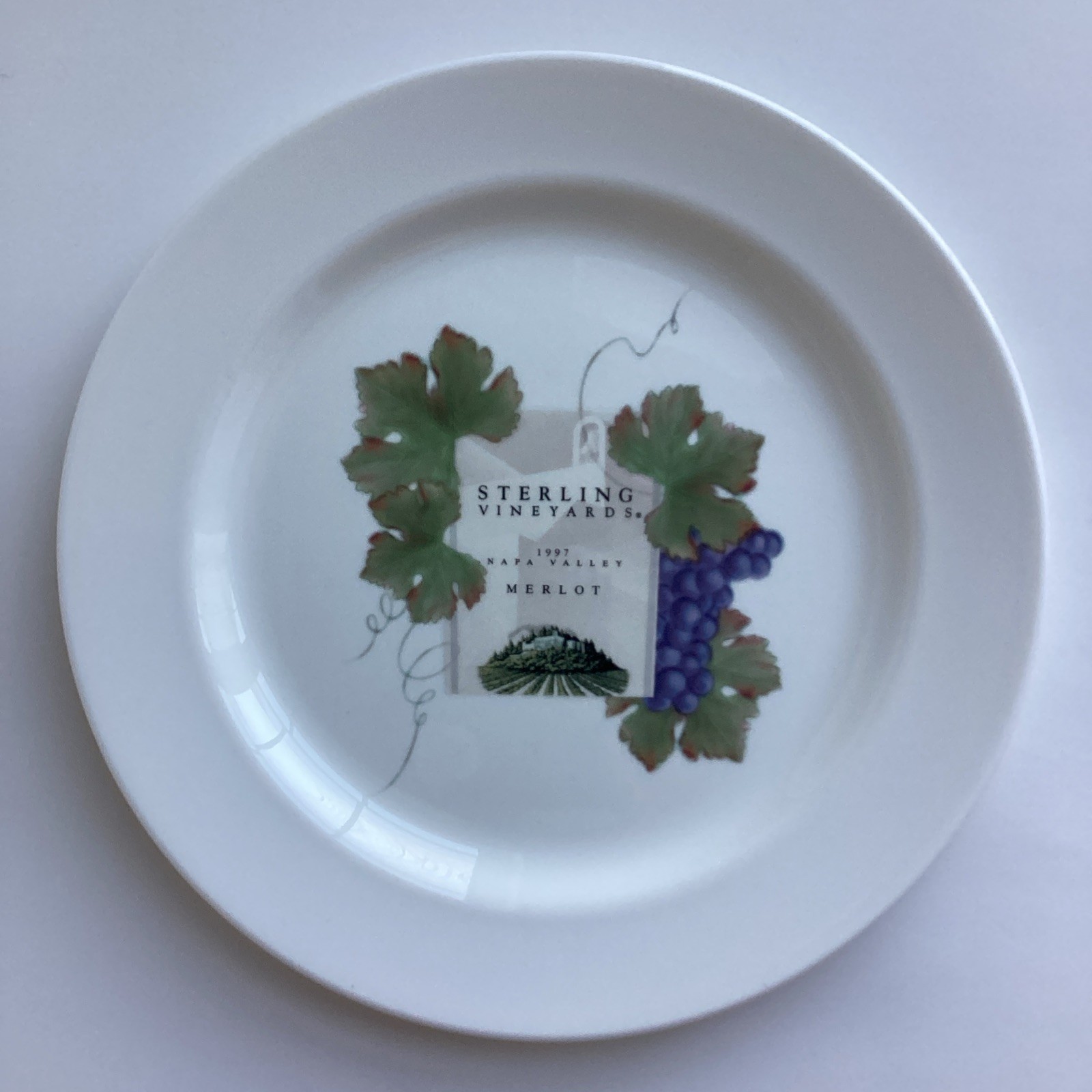 Wedgwood Grand Gourmet Vintage Collection Dinner Plates Set 8 Wine Label 9-3/4”