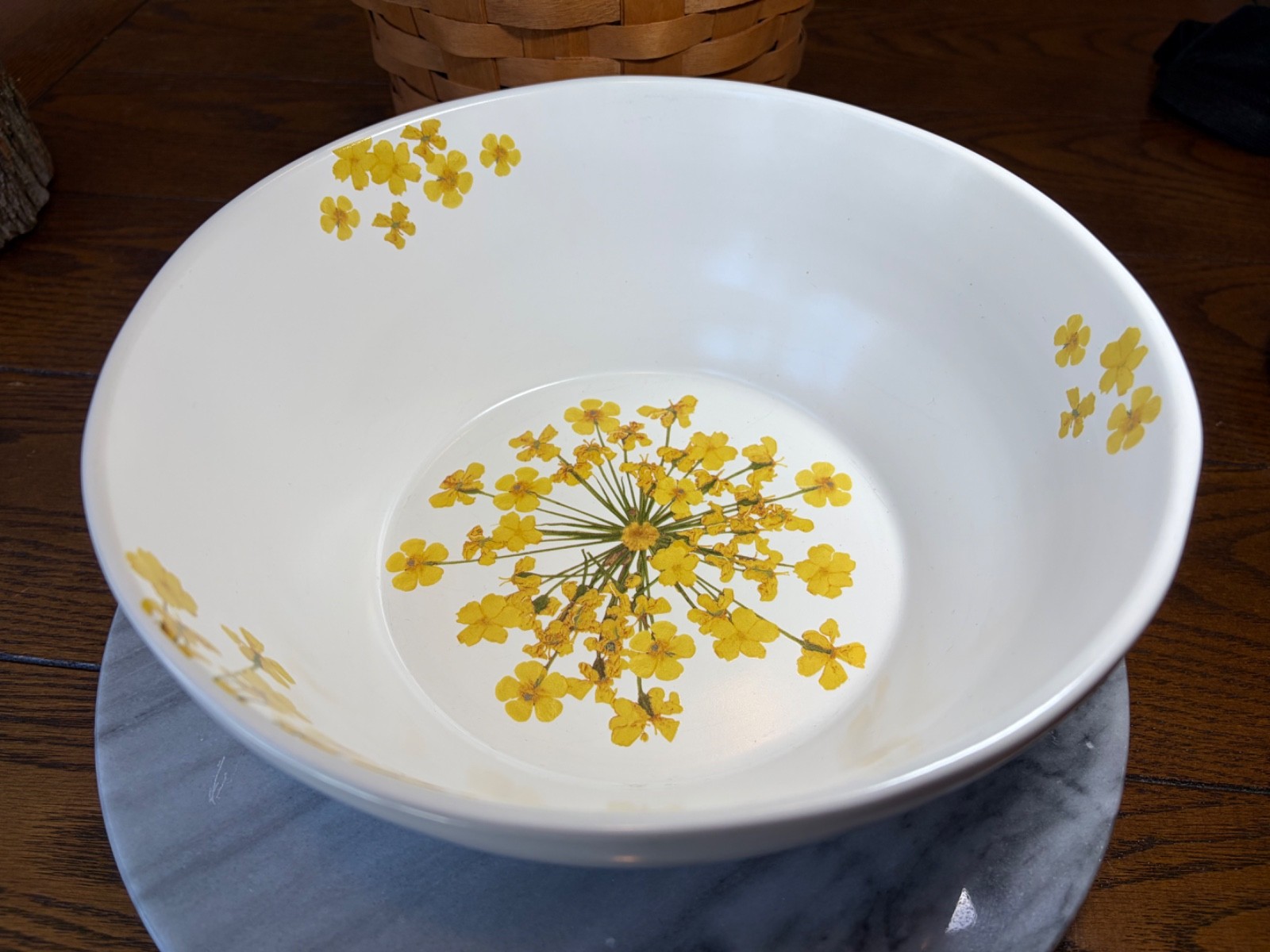 Bee And Willow Milbrook 10″ Round Serving Bowl White w/ Yellow Flowers Stoneware
