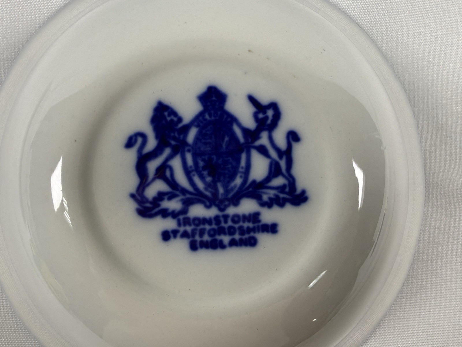Vintage Victoria Ironstone Flow Blue Iris Bowl Staffordshire England Gilt 6.75″
