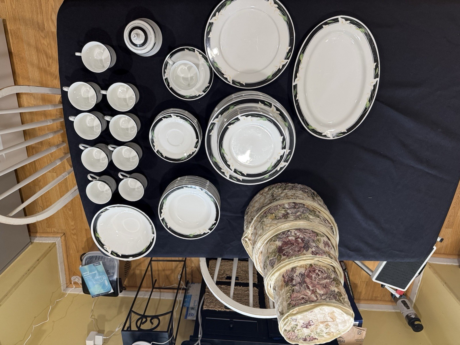 Majesty Black Fantasy China Dinner Service Set 59 Pieces