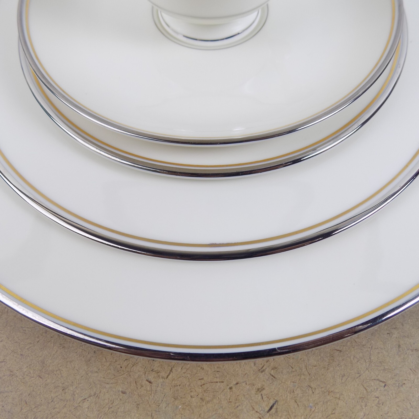 Pickard Debonair 5pc Place Setting Fine China USA Gold & Platinum Trim
