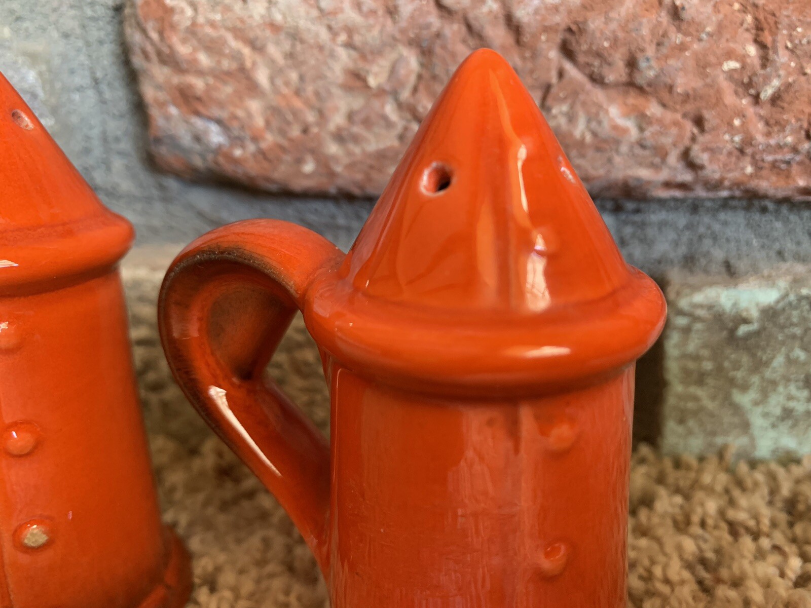 VINTAGE METLOX RED ROOSTER SALT & PEPPER SET POPPY TRAIL CALIFORNIA POTTERY USA