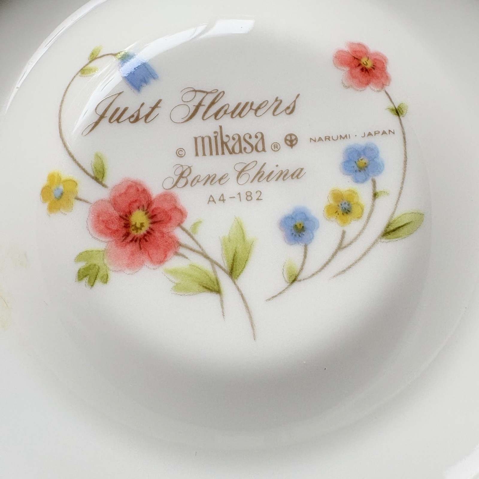 (2) Mikasa Just Flowers Coffee Cup Saucers 6.25 in Bone China Japan A4-182