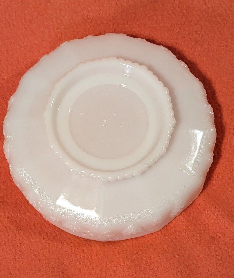 Vintage FIRE-KING Anchor Hocking White Milk Glass Pedestal Fruit Bowl Grapevines