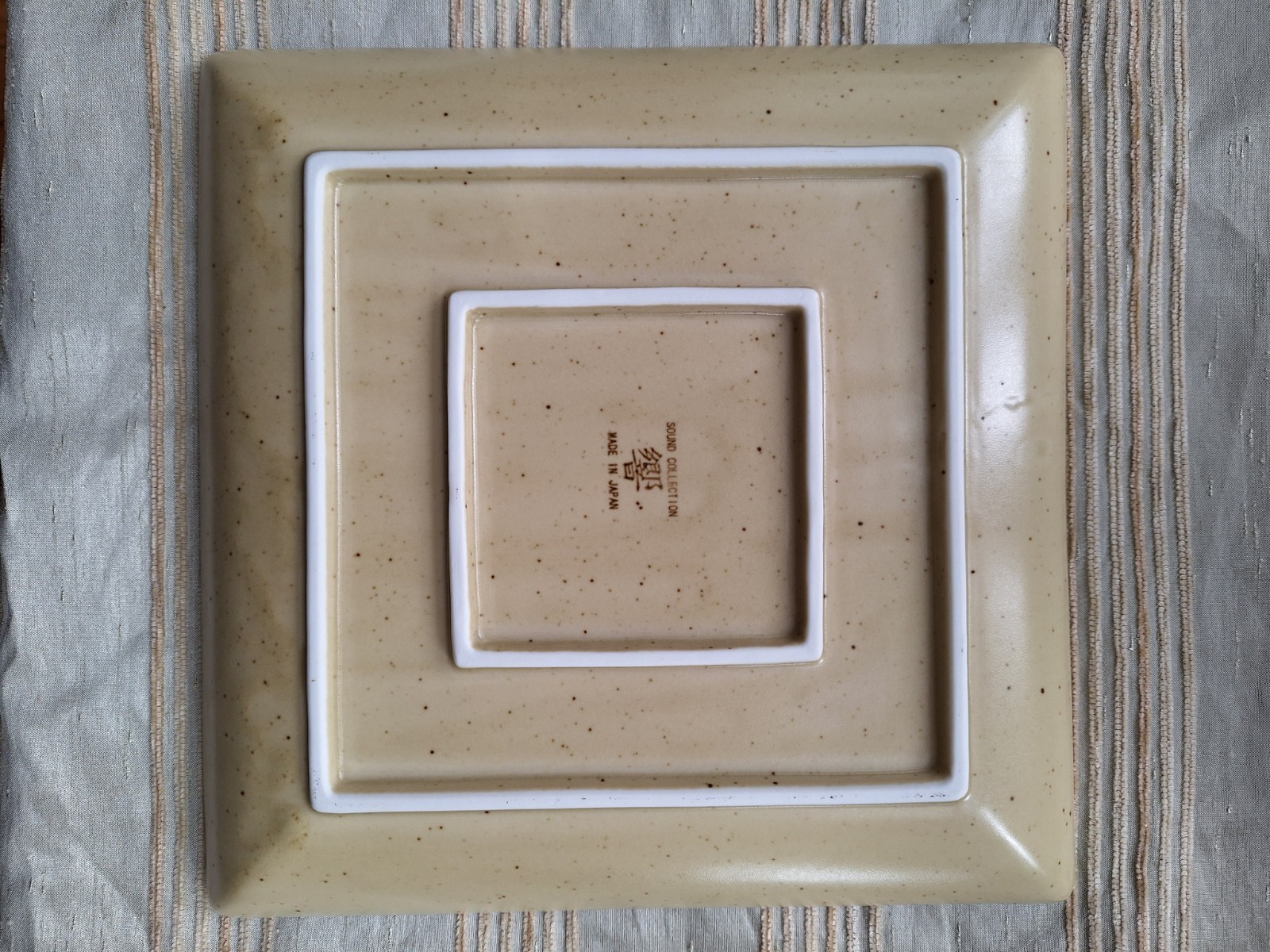 Sound Collection Five SOUSAKU Square 5″ sushi plates floral scrolls stoneware
