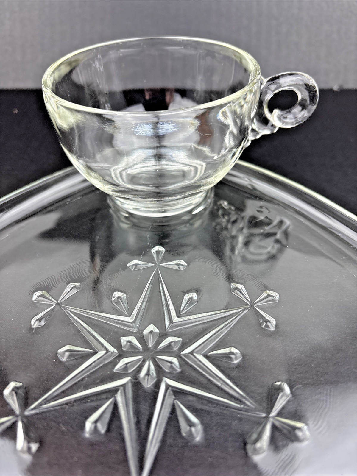 1950s Indiana Glass Snowflake Snack Set 6 Plates & 6 cups~12pc Smart Set ~MINT