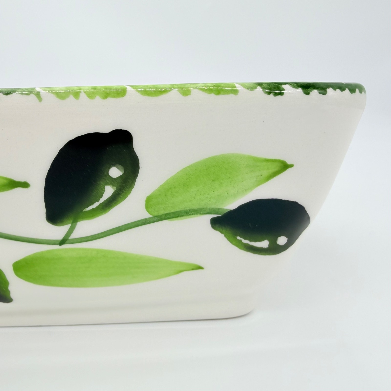 La Tavola Casserole Lasagna Baking Dish Olives and Leaves Hand Painted Italy